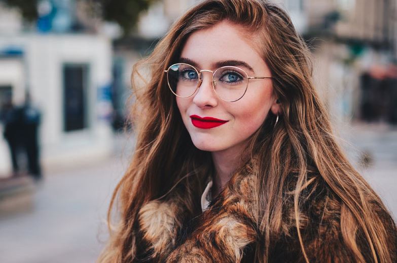 ترفندهای آرایش برای عینکی ها